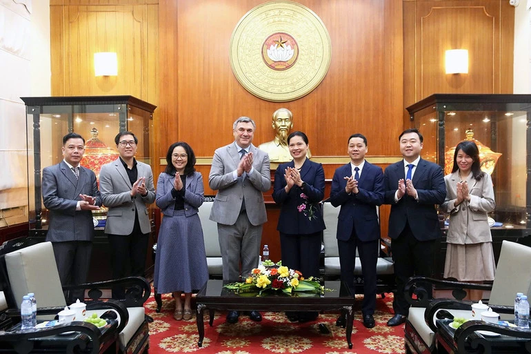 Nâng cao vai trò Mặt trận trong phát triển mối quan hệ Đối tác chiến lược toàn diện Việt Nam - Liên bang Nga Nâng cao vai trò Mặt trận trong phát triển mối quan hệ Đối tác chiến lược toàn diện Việt Nam - Liên bang Nga
