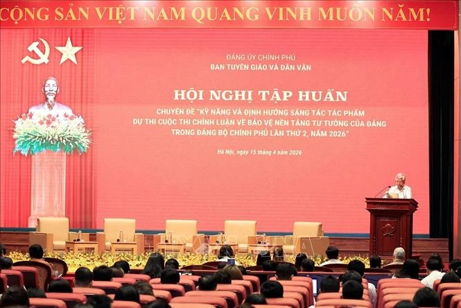 Nâng tầm chất lượng tác phẩm dự thi chính luận về bảo vệ nền tảng tư tưởng của Đảng Nâng tầm chất lượng tác phẩm dự thi chính luận về bảo vệ nền tảng tư tưởng của Đảng