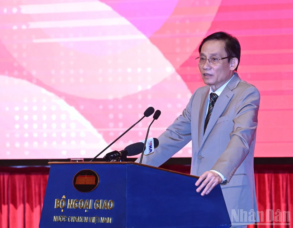 Nâng tầm công tác đối ngoại địa phương, huy động hiệu quả các nguồn lực quốc tế phục vụ phát triển Nâng tầm công tác đối ngoại địa phương, huy động hiệu quả các nguồn lực quốc tế phục vụ phát triển