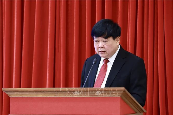 Nâng tầm, định vị vai trò lý luận, phê bình văn học, nghệ thuật trong kỷ nguyên mới Nâng tầm, định vị vai trò lý luận, phê bình văn học, nghệ thuật trong kỷ nguyên mới