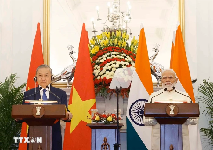 Nâng tầm quan hệ Việt Nam - Ấn Độ lên “Đối tác Chiến lược Toàn diện Tăng cường” Nâng tầm quan hệ Việt Nam - Ấn Độ lên “Đối tác Chiến lược Toàn diện Tăng cường”