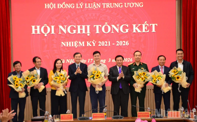 Nâng tầm vai trò là cơ quan nghiên cứu và tư vấn chiến lược của Đảng về công tác lý luận Nâng tầm vai trò là cơ quan nghiên cứu và tư vấn chiến lược của Đảng về công tác lý luận
