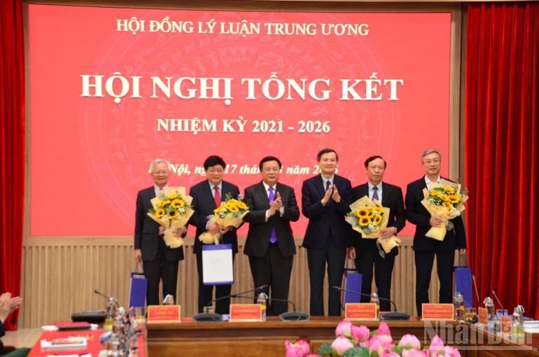 Nâng tầm vai trò là cơ quan nghiên cứu và tư vấn chiến lược của Đảng về công tác lý luận Nâng tầm vai trò là cơ quan nghiên cứu và tư vấn chiến lược của Đảng về công tác lý luận