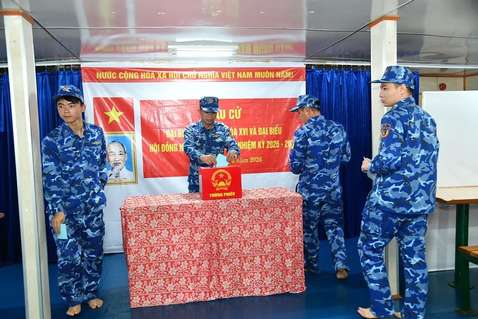 Ngày hội bầu cử lan tỏa từ đất liền đến biển đảo Ngày hội bầu cử lan tỏa từ đất liền đến biển đảo