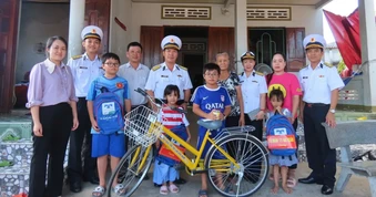 Nghĩa tình người lính biển