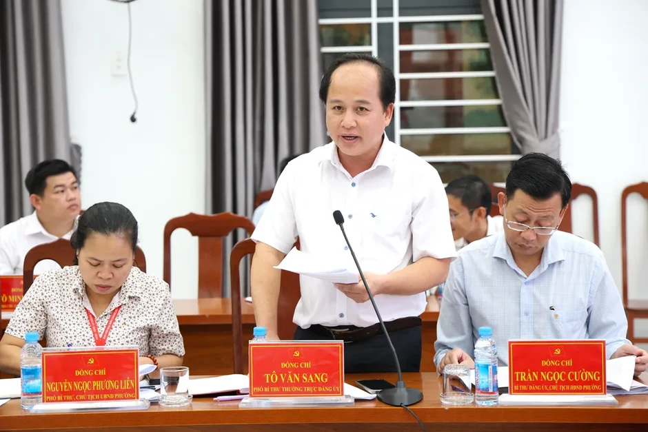 Ngoài chú trọng phát triển Đảng, cần thành lập tổ chức đoàn thanh niên, công đoàn tại các doanh nghiệp Ngoài chú trọng phát triển Đảng, cần thành lập tổ chức đoàn thanh niên, công đoàn tại các doanh nghiệp
