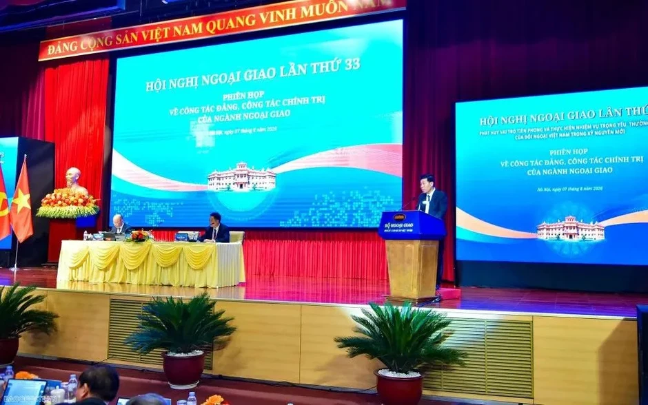 Ngoại giao càng linh hoạt thì nền tảng chính trị càng phải vững chắc