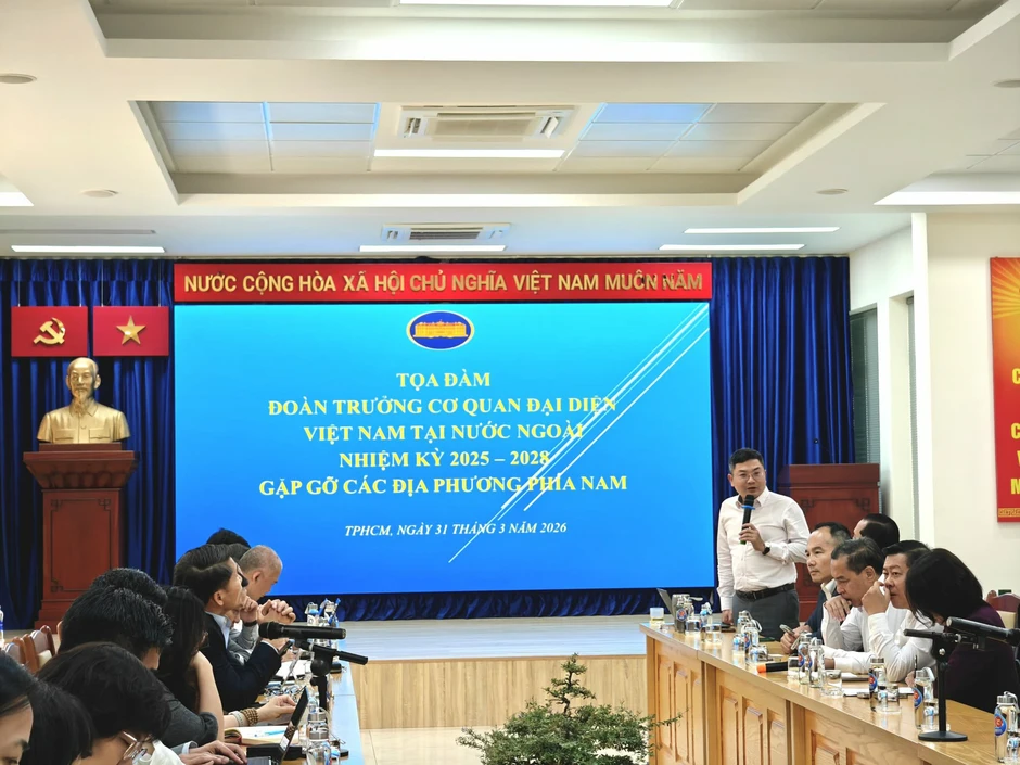 Ngoại giao kinh tế: Trợ lực cho phía Nam Ngoại giao kinh tế: Trợ lực cho phía Nam
