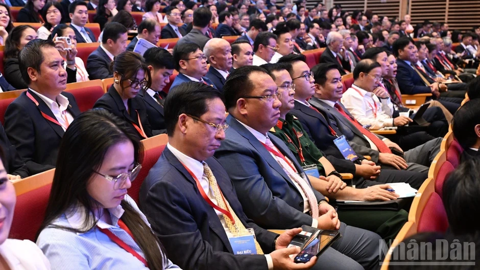 Ngoại giao phục vụ phát triển đất nước trong giai đoạn mới với tư duy đột phá, hành động quyết liệt Ngoại giao phục vụ phát triển đất nước trong giai đoạn mới với tư duy đột phá, hành động quyết liệt