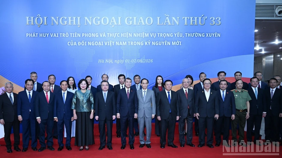 Ngoại giao phục vụ phát triển đất nước trong giai đoạn mới với tư duy đột phá, hành động quyết liệt Ngoại giao phục vụ phát triển đất nước trong giai đoạn mới với tư duy đột phá, hành động quyết liệt
