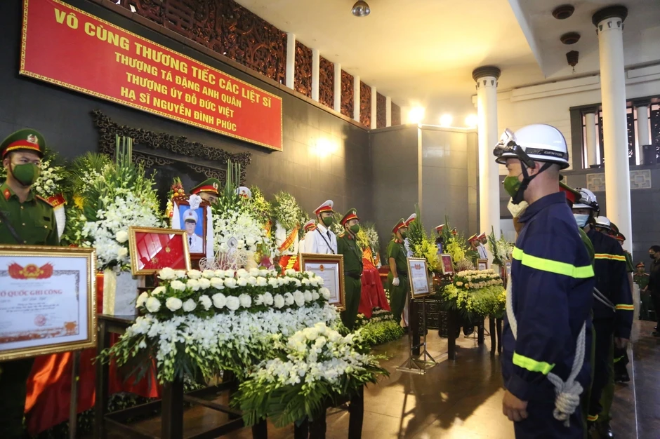Ngược chiều bình an Ngược chiều bình an