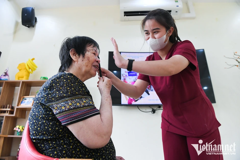Người cao tuổi được khám sức khỏe miễn phí ít nhất 1 lần/năm ngay từ năm nay Người cao tuổi được khám sức khỏe miễn phí ít nhất 1 lần/năm ngay từ năm nay