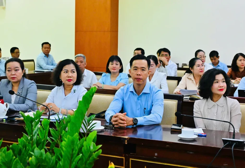 Người dân phải được thụ hưởng từ các cuộc vận động, phong trào thi đua Người dân phải được thụ hưởng từ các cuộc vận động, phong trào thi đua