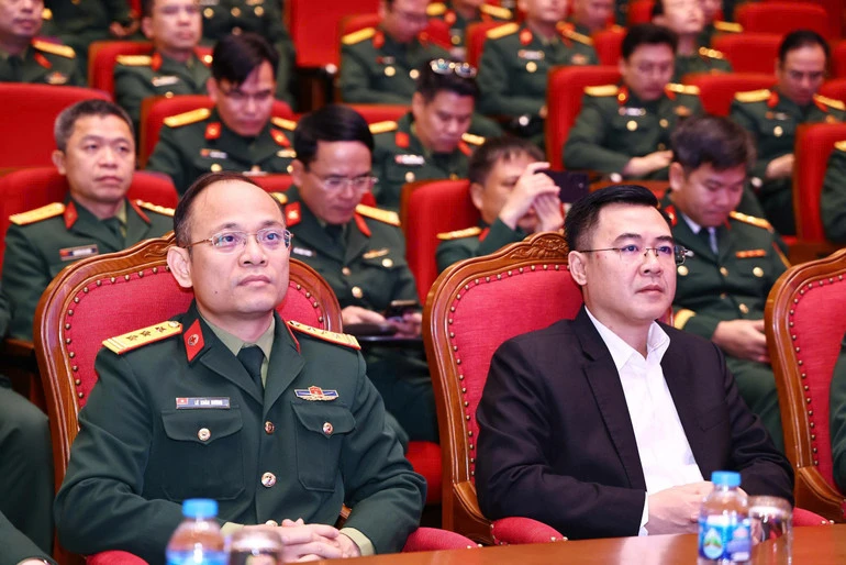 Nguyên Phó Chủ tịch nước Nguyễn Thị Bình bỏ phiếu tại điểm bầu cử số 32, Bệnh viện Trung ương Quân đội 108 Nguyên Phó Chủ tịch nước Nguyễn Thị Bình bỏ phiếu tại điểm bầu cử số 32, Bệnh viện Trung ương Quân đội 108