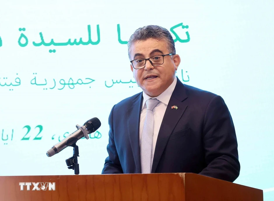 Nguyên Phó Chủ tịch nước Nguyễn Thị Bình nhận Huân chương cao quý của Palestine Nguyên Phó Chủ tịch nước Nguyễn Thị Bình nhận Huân chương cao quý của Palestine