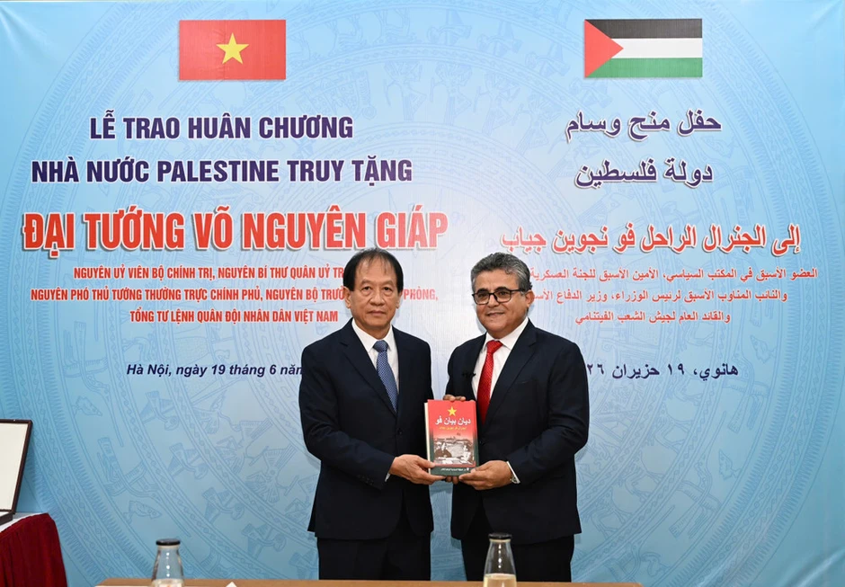 Nhà nước Palestine truy tặng Đại tướng Võ Nguyên Giáp huân chương cao quý