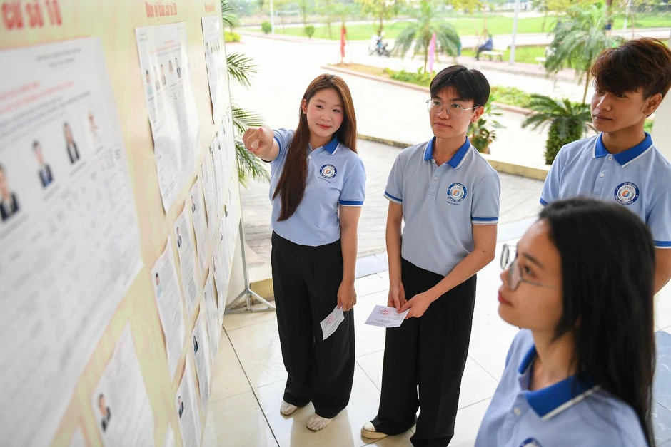 Nhiệm kỳ đặc biệt và tinh thần dấn thân thực sự của đại biểu dân cử Nhiệm kỳ đặc biệt và tinh thần dấn thân thực sự của đại biểu dân cử