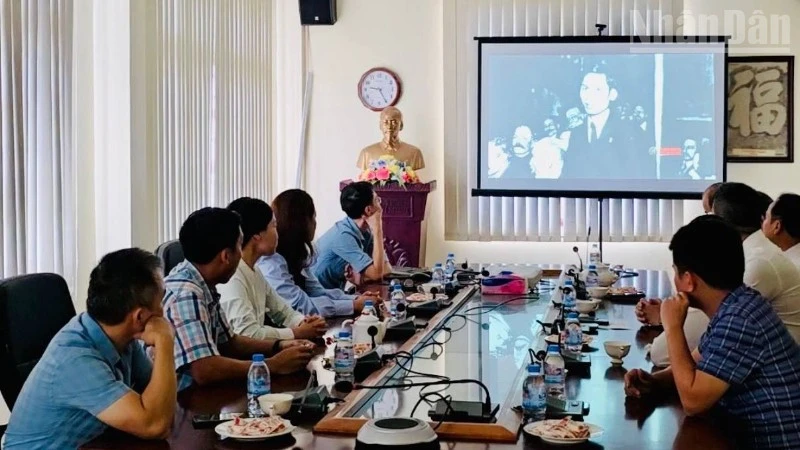 Nhiều hoạt động ý nghĩa kỷ niệm 136 năm Ngày sinh Chủ tịch Hồ Chí Minh tại Campuchia Nhiều hoạt động ý nghĩa kỷ niệm 136 năm Ngày sinh Chủ tịch Hồ Chí Minh tại Campuchia