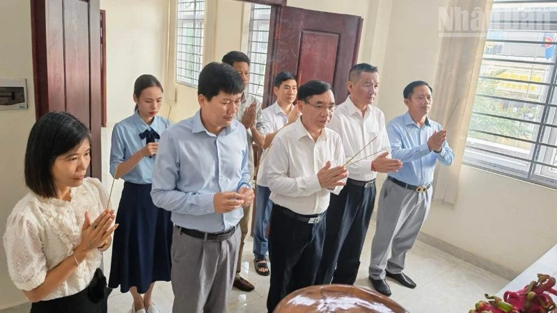 Nhiều hoạt động ý nghĩa kỷ niệm 136 năm Ngày sinh Chủ tịch Hồ Chí Minh tại Campuchia Nhiều hoạt động ý nghĩa kỷ niệm 136 năm Ngày sinh Chủ tịch Hồ Chí Minh tại Campuchia
