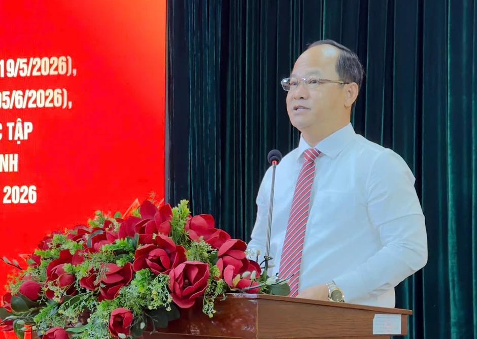 Nhiều phường ở TPHCM trao Huy hiệu Đảng, biểu dương điển hình học Bác dịp 19-5 Nhiều phường ở TPHCM trao Huy hiệu Đảng, biểu dương điển hình học Bác dịp 19-5