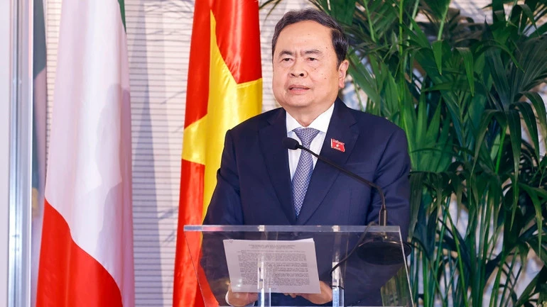 Nhiều quyết sách lớn tạo cơ hội rộng mở cho đội ngũ trí thức người Việt ở nước ngoài Nhiều quyết sách lớn tạo cơ hội rộng mở cho đội ngũ trí thức người Việt ở nước ngoài