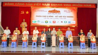 Nhóm nữ đại biểu Quốc hội Việt Nam tổ chức nhiều hoạt động văn hóa-xã hội tại Cần Thơ