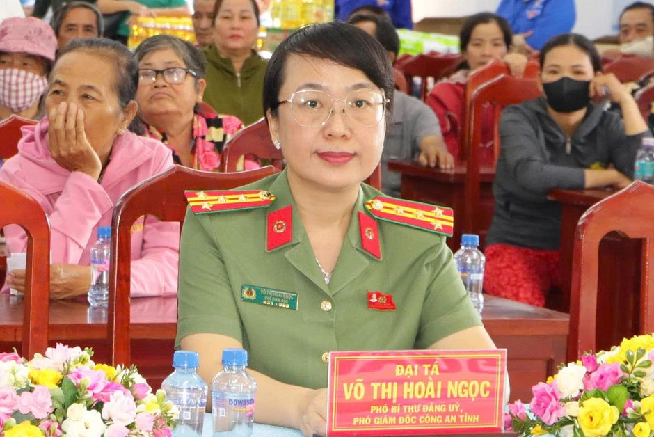 Những cam kết của nữ đại tá công an ứng cử đại biểu Quốc hội Những cam kết của nữ đại tá công an ứng cử đại biểu Quốc hội