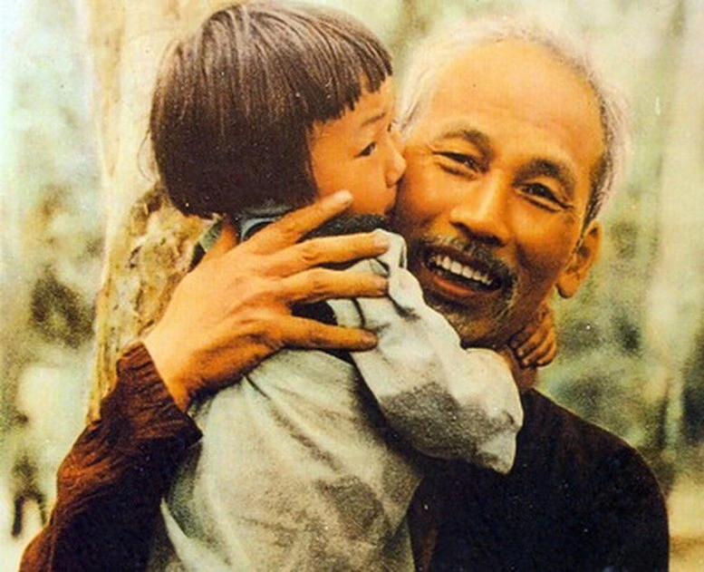 Những kỷ niệm sinh nhật sâu sắc trong cuộc đời Bác Hồ Những kỷ niệm sinh nhật sâu sắc trong cuộc đời Bác Hồ
