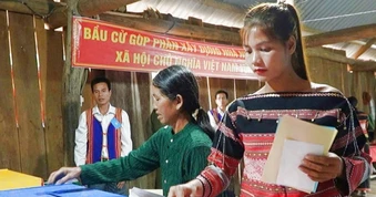 Những lá phiếu từ nơi biệt lập giữa núi rừng