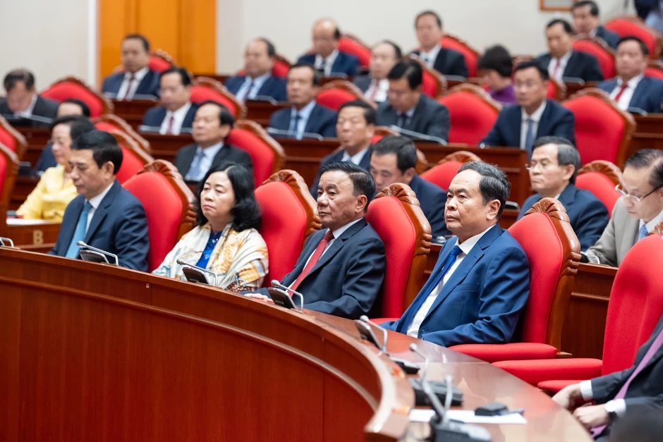 Những nội dung Hội nghị Trung ương 2 bàn thảo trong ngày làm việc thứ ba Những nội dung Hội nghị Trung ương 2 bàn thảo trong ngày làm việc thứ ba