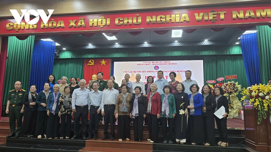Những "Bông hồng thép" trên vùng đất lửa Thủ Dầu Một Những "Bông hồng thép" trên vùng đất lửa Thủ Dầu Một