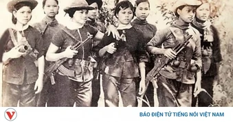 Những "Bông hồng thép" trên vùng đất lửa Thủ Dầu Một