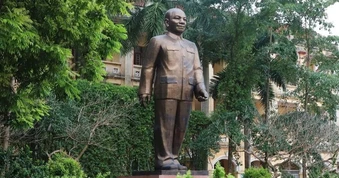 Ninh Bình chốt phương án di dời tượng đài cố Tổng Bí thư Trường Chinh