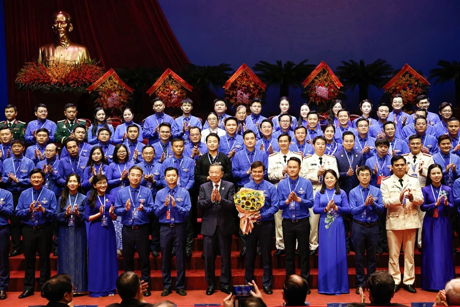 Ông Bùi Quang Huy tiếp tục làm Bí thư thứ nhất Trung ương Đoàn Ông Bùi Quang Huy tiếp tục làm Bí thư thứ nhất Trung ương Đoàn