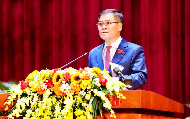 Ông Bùi Văn Khắng tái đắc cử Chủ tịch UBND tỉnh Quảng Ninh Ông Bùi Văn Khắng tái đắc cử Chủ tịch UBND tỉnh Quảng Ninh