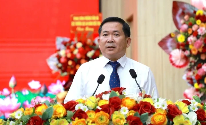 Ông Đinh Văn Nơi cam kết xây dựng Phú Quốc thành đặc khu phát triển hiện đại Ông Đinh Văn Nơi cam kết xây dựng Phú Quốc thành đặc khu phát triển hiện đại