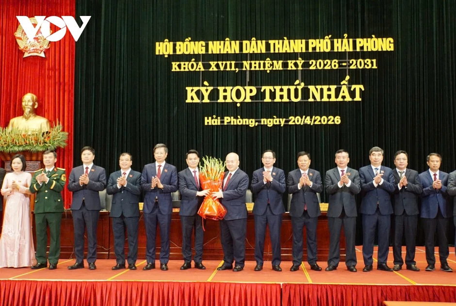Ông Đỗ Thành Trung giữ chức Chủ tịch UBND thành phố Hải Phòng Ông Đỗ Thành Trung giữ chức Chủ tịch UBND thành phố Hải Phòng