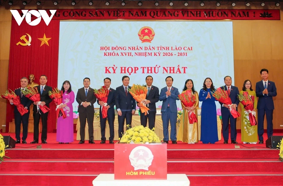 Ông Hoàng Giang được bầu giữ chức Chủ tịch HĐND tỉnh Lào Cai Ông Hoàng Giang được bầu giữ chức Chủ tịch HĐND tỉnh Lào Cai
