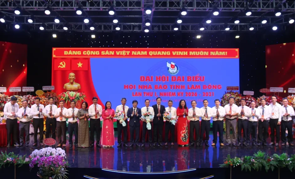 Ông Lê Huy Toàn tái đắc cử Chủ tịch Hội Nhà báo tỉnh Lâm Đồng Ông Lê Huy Toàn tái đắc cử Chủ tịch Hội Nhà báo tỉnh Lâm Đồng