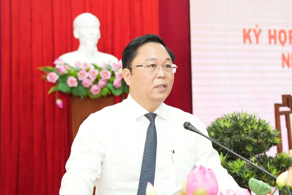 Ông Lê Trí Thanh giữ chức Chủ tịch UBND thành phố Huế Ông Lê Trí Thanh giữ chức Chủ tịch UBND thành phố Huế