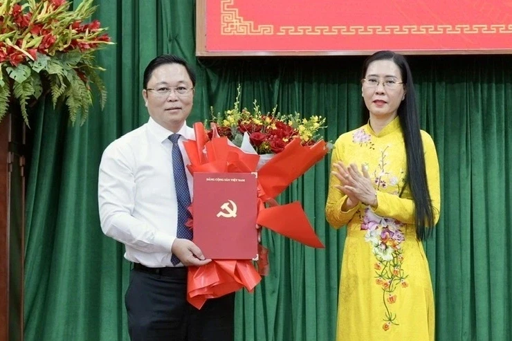 Ông Lê Trí Thanh giữ chức Phó Bí thư Thành ủy Huế Ông Lê Trí Thanh giữ chức Phó Bí thư Thành ủy Huế