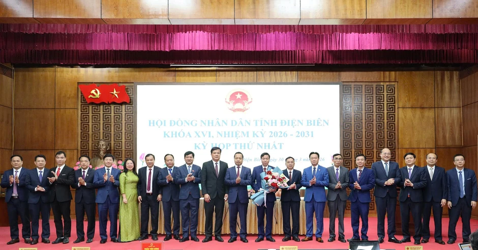 Ông Lê Văn Lương làm Chủ tịch UBND tỉnh Điện Biên Ông Lê Văn Lương làm Chủ tịch UBND tỉnh Điện Biên