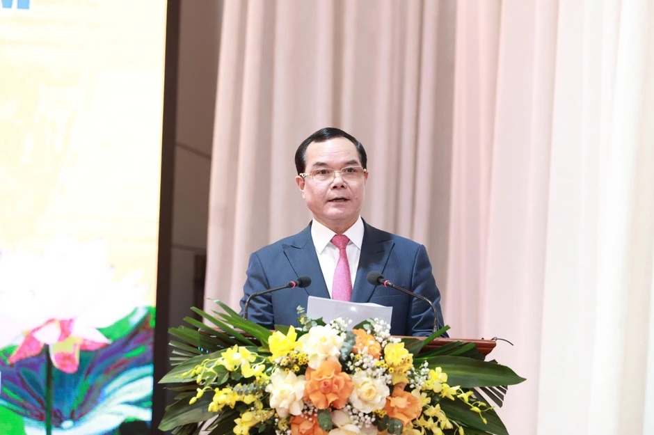 Ông Nguyễn Đình Khang nói lời chia tay Công đoàn Việt Nam Ông Nguyễn Đình Khang nói lời chia tay Công đoàn Việt Nam