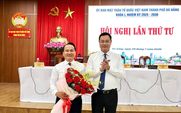 Ông Nguyễn Đình Vĩnh giữ chức Chủ tịch Ủy ban MTTQ Việt Nam TP Đà Nẵng Ông Nguyễn Đình Vĩnh giữ chức Chủ tịch Ủy ban MTTQ Việt Nam TP Đà Nẵng