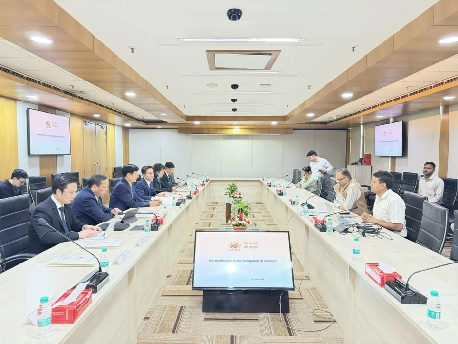 Ông Nguyễn Duy Ngọc làm việc với cơ quan định danh số UIDAI của Ấn Độ Ông Nguyễn Duy Ngọc làm việc với cơ quan định danh số UIDAI của Ấn Độ
