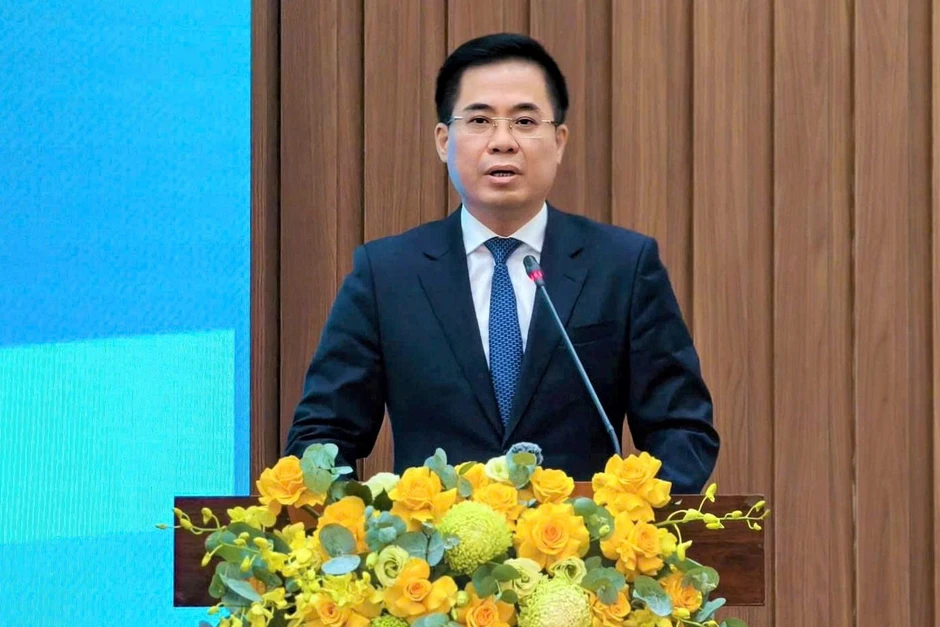 Ông Nguyễn Hoàng Giang tái đắc cử Chủ tịch UBND tỉnh Quảng Ngãi Ông Nguyễn Hoàng Giang tái đắc cử Chủ tịch UBND tỉnh Quảng Ngãi