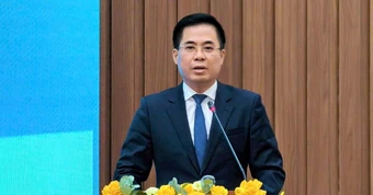 Ông Nguyễn Hoàng Giang tái đắc cử Chủ tịch UBND tỉnh Quảng Ngãi