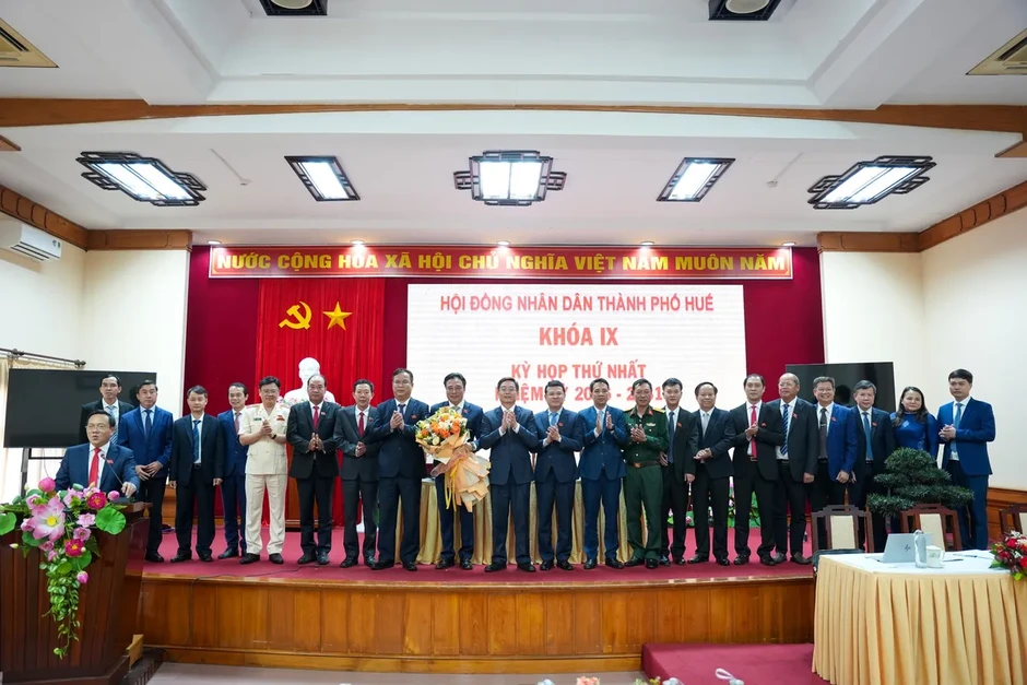 Ông Nguyễn Khắc Toàn tái đắc cử Chủ tịch UBND TP Huế