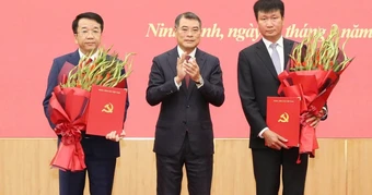 Ông Nguyễn Thanh Bình được giới thiệu để bầu làm Chủ tịch UBND tỉnh Ninh Bình