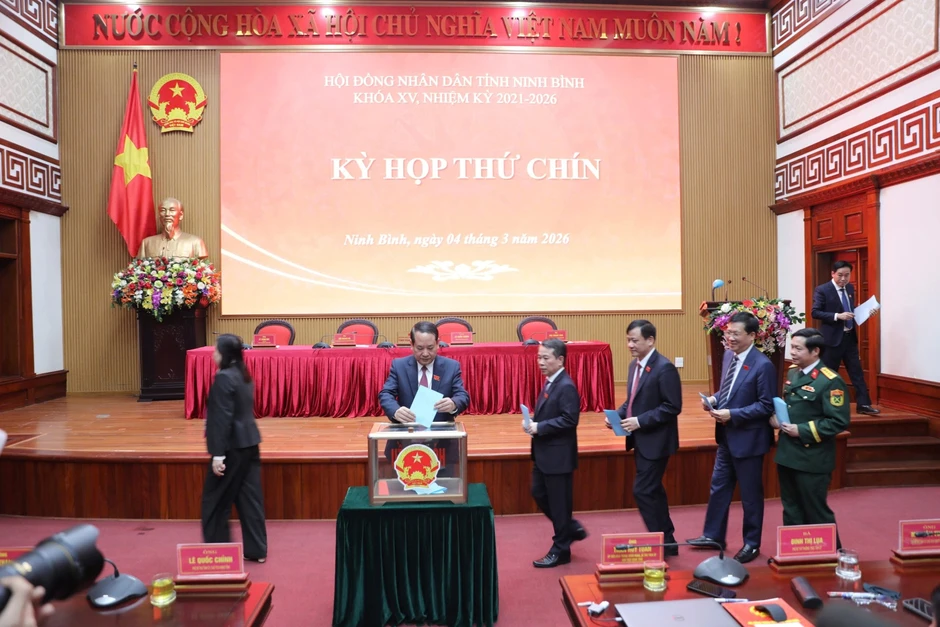 Ông Nguyễn Thanh Bình làm Chủ tịch tỉnh Ninh Bình Ông Nguyễn Thanh Bình làm Chủ tịch tỉnh Ninh Bình